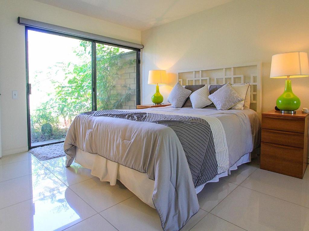 Sagewood Mid-Century Delight Condo Main image 2